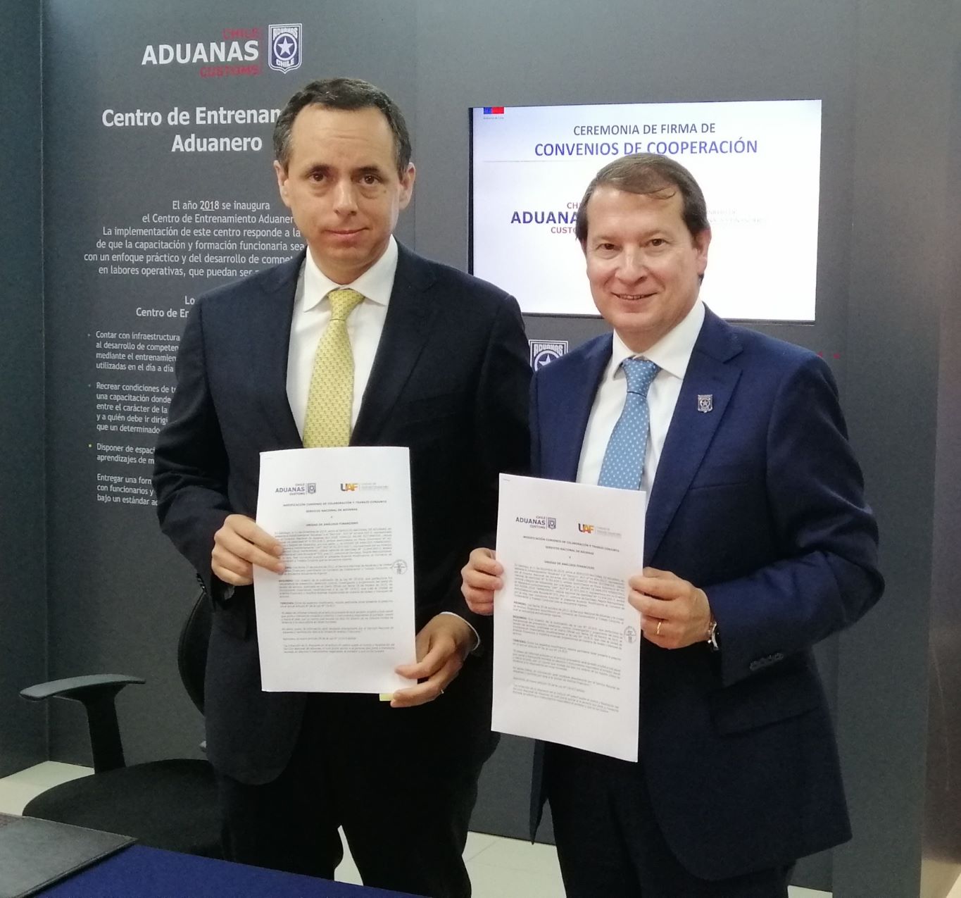 UAF Y ADUANAS SUSCRIBEN ACUERDO QUE FORTALECE COLABORACIÓN Y TRABAJO CONJUNTO