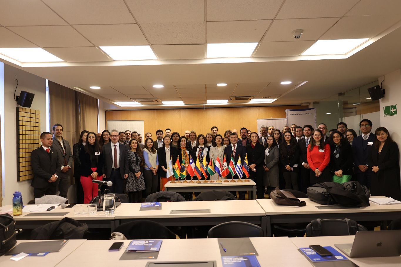 EN SANTIAGO SE REALIZÓ TALLER SUDAMERICANO DE MEJORES PRÁCTICAS Y DESAFÍOS DE LA INVESTIGACIÓN PATRIMONIAL Y FINANCIERA CONTRA EL CRIMEN ORGANIZAD